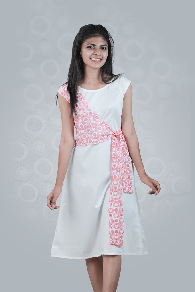 Dress with side knot - Image 3